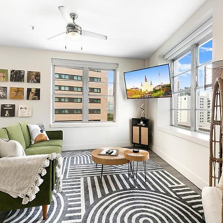 Luxury 2-Bedroom Condo Steps Away From The French Quarter Nueva Orleans Exterior foto