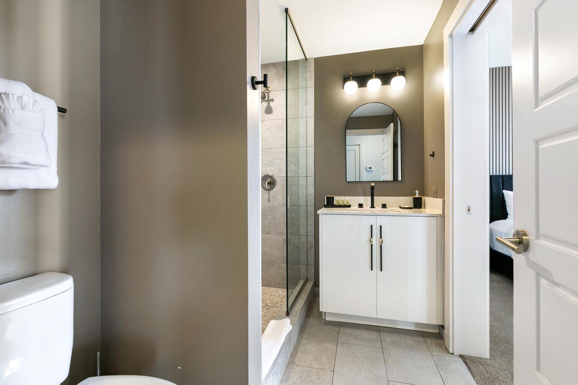 Luxury 2-Bedroom Condo Steps Away From The French Quarter Nueva Orleans Exterior foto