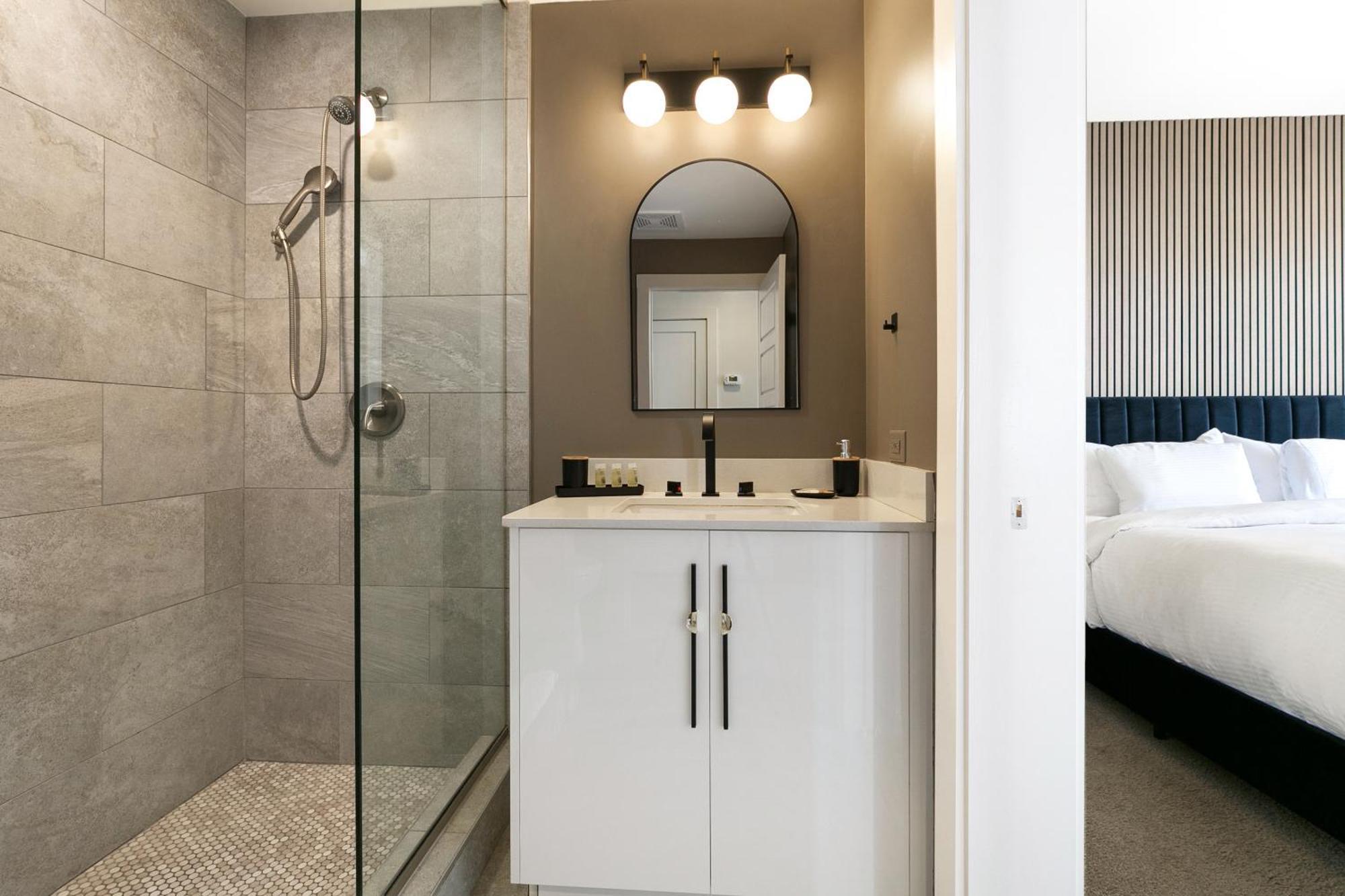Luxury 2-Bedroom Condo Steps Away From The French Quarter Nueva Orleans Exterior foto