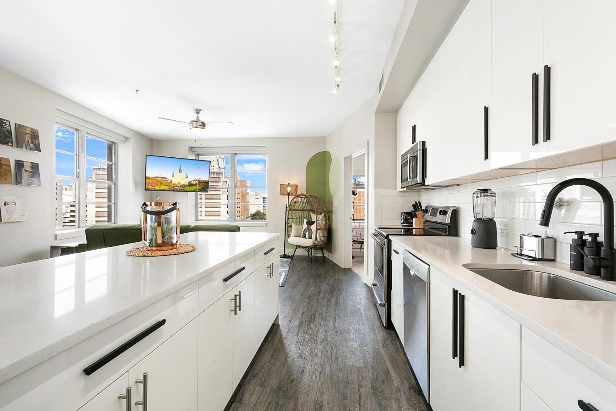 Luxury 2-Bedroom Condo Steps Away From The French Quarter Nueva Orleans Exterior foto